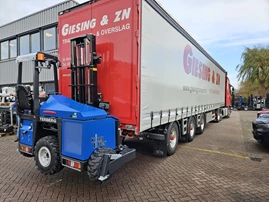 Discover the Innovative 'Klapvoet' Wheel Arms from Terberg Kinglifter B.V.